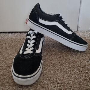 Vans Ward Lo Suede Sneaker